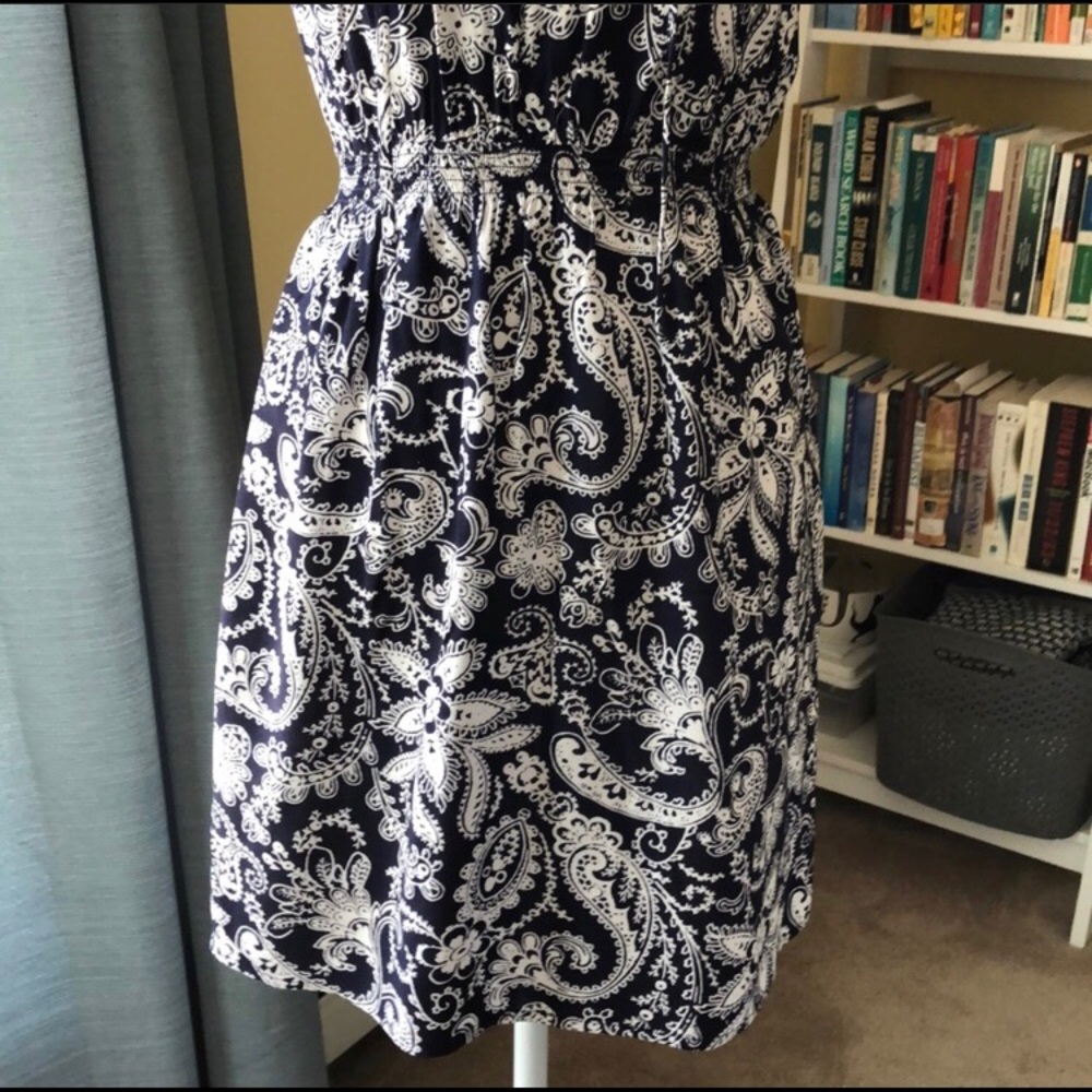 LOFT Paisley Dress In Blue and White Size LP - Picture 3 of 8